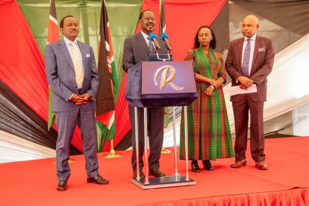 Azimio la Umoja One Kenya Coalition party presidential candidate Raila Odinga on Friday, January 6, made his first political visit to Mombasa County since the year began.
