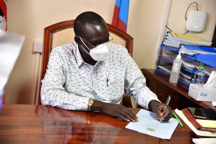 Turkana Governor Josephat Nanok refutes claims that he has ditched William Ruto's UDA party