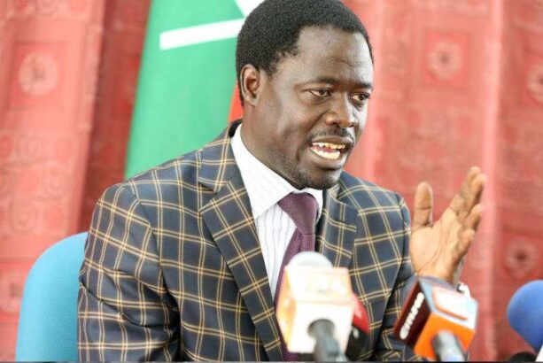 Homa Bay Twon MP Peter Kaluma has criticized Machakos Governor Alfred Mutua for ditching ODM leader Raila Odinga for Deputy President William Ruto.