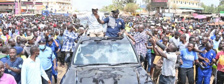 It was while addressing the crowd in Migori county that the middle-aged man was lifted high but steadily by DP Ruto supporters who had turned to support him during his three-day tour of Nyanza county. Photo: William Ruto/ Twitter