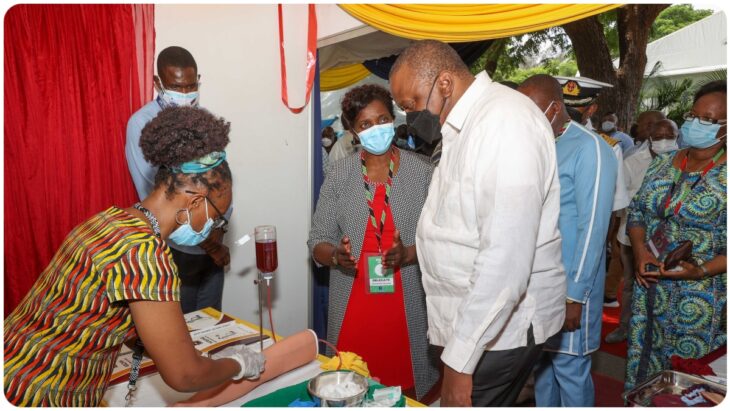 President Uhuru blasts Ruto team for criticizing government ‘kazi haifanywi juu ya magari’ 