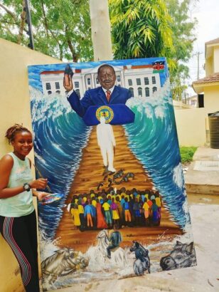 A young talented artiste Sheilah Sheldone has impressed supporters of the Azimio la Umoja-One Kenya coalition party after she perfectly drew a portrait of Raila Odinga leading Kenyans to Canaan.