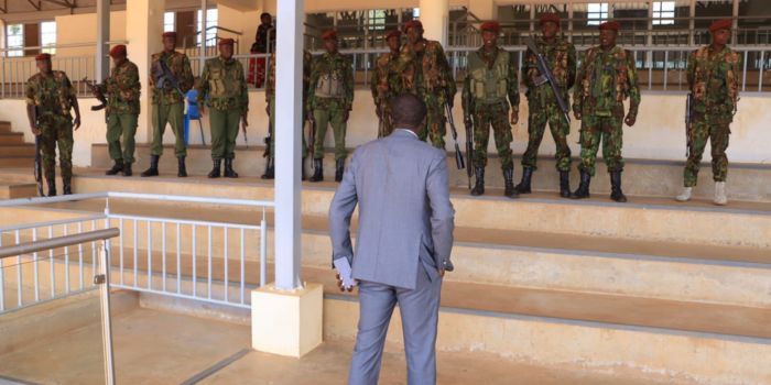 A contingent of General Service Unit (GSU) officers is on Monday, October 29, said to have blocked the entrance to Kisii Governor Simba Arati’s office.